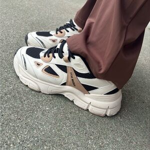 Steve Madden Women's Black, Cream, and Tan Sneakers